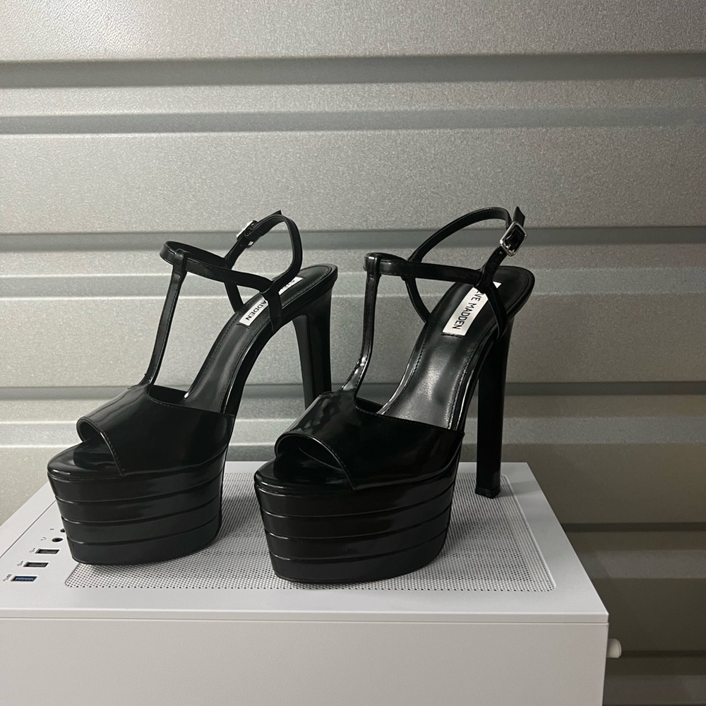 Steve Madden Lola Size 8 - Picture 2 of 4